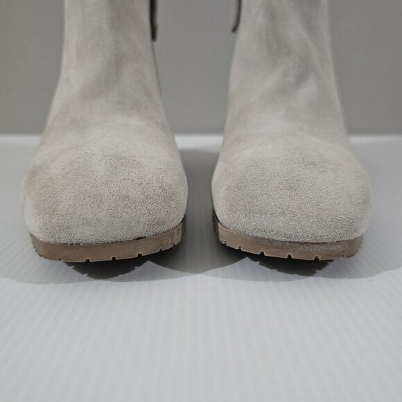 Aquatalia Charlotte Ankle Boot Womens 8.5 Grey Suede Waterproof Chelsea Heel NEW - Picture 6 of 14